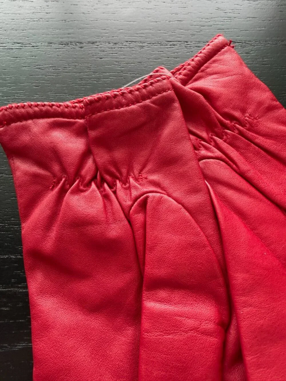 NWOT Grandoe Red 100% Leather Gloves Medium